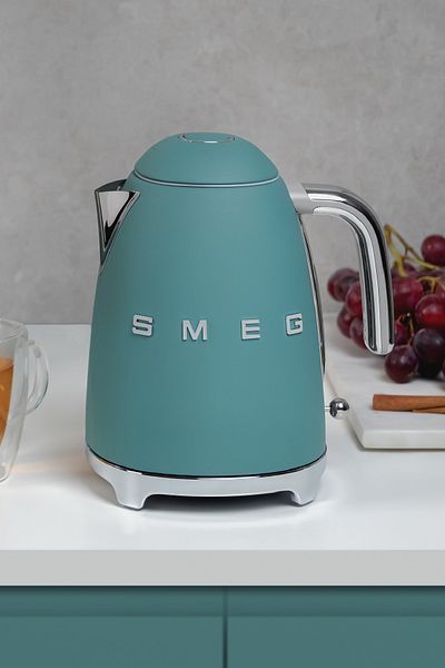 SMEG Emerald Green 50S Style Kettle - Special Edition