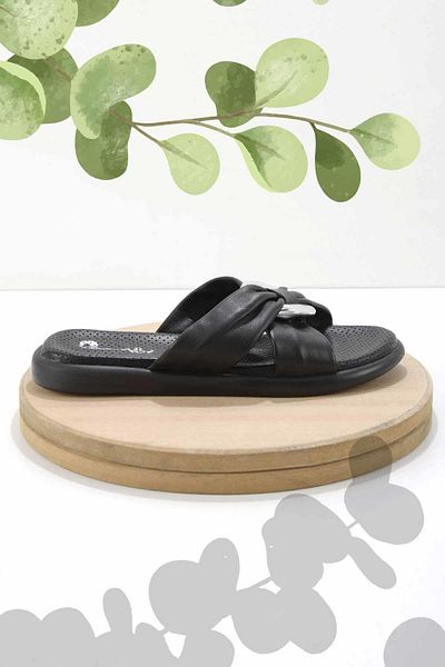 Bambi Black Leather Women's Slippers K04808090403