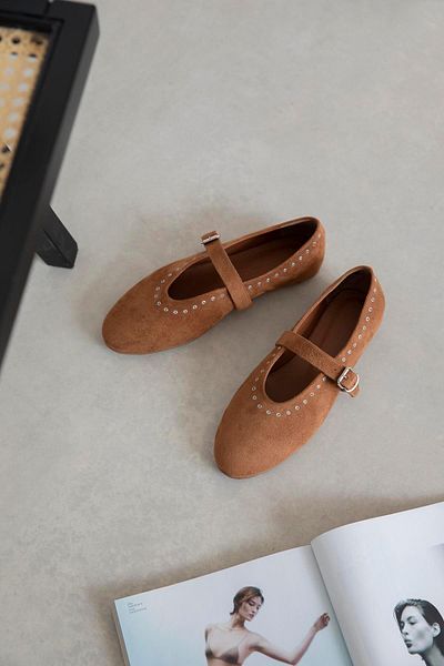 STRASWANS Abner Women's Drop Detail Suede Ballerina Ballerina