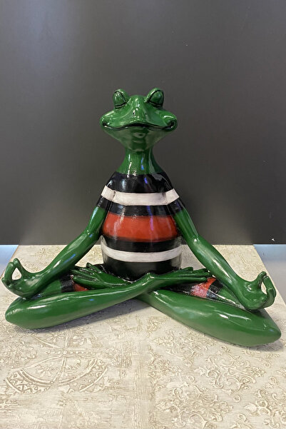 Tasarloxi Elleri Açık Yoga Yapan Kurbağa