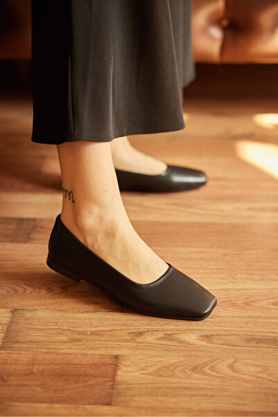MİLAYA SHOES حذاء لونا اليومي من الجلد الصناعي للنساء