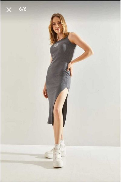 Butik Γυναικείο αθλητικό κοστούμι Merrline με λεπτομέρεια