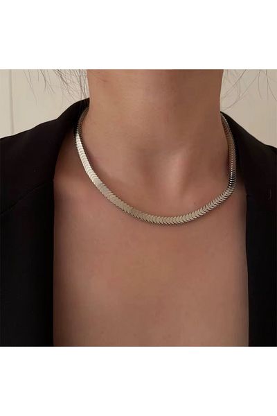 Siya Silver قلادة سلسلة من الفولاذ المقاوم للصدأ مزينة بالترتر