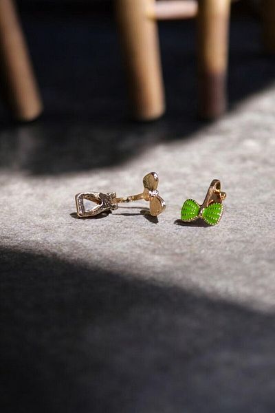 MakeWell Hello Kity Design Clip-On Children's Earring for Children Without Ear Holes