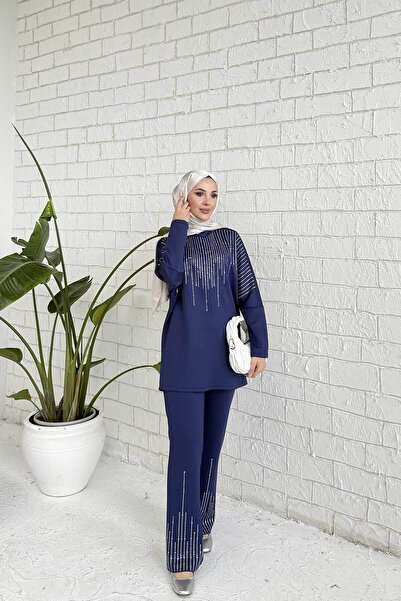 Melike Tatar بدلة سكوبا بتفاصيل حجر النيلي - 3-5206