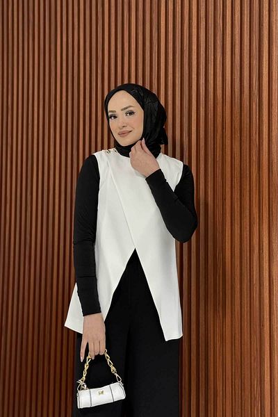 Melike Tatar Ekru Button Detailed Crepe Vest 32-2302