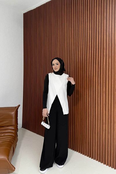 Melike Tatar Ekru Button Detailed Crepe Vest 32-2302
