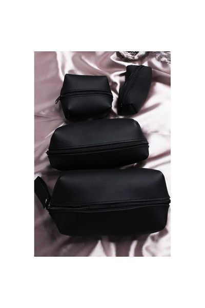 Store 4 Pieces Makeup Bag Set