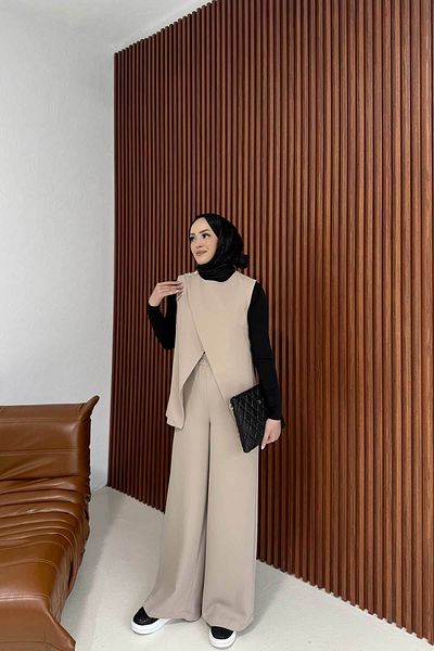 Melike Tatar Stone Button Detailed Crepe Vest 32-2302
