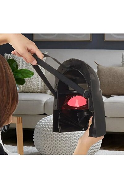 Hasbro Elektronická maska ​​Dartha Vadera z filmu Star Wars