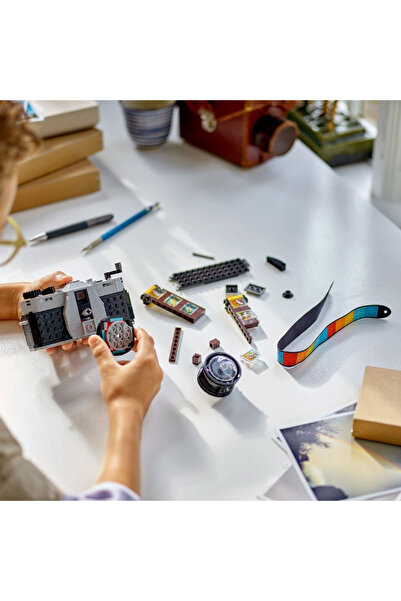 LEGO ® Creator Retro Camera 31147 - Set de construcție pentru vârste de 8 ani și peste (261 de piese)