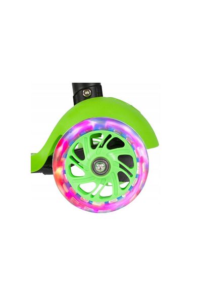 As Trotineta Malplay Buburuza Tip Scooter Cu 3 Roti Verde
