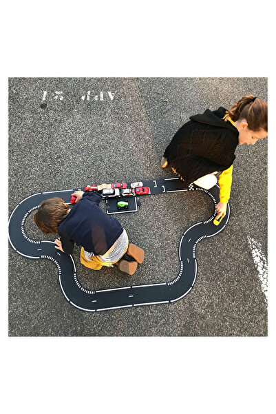 waytoplay Grand Prix 24 Piece Children's Play Set