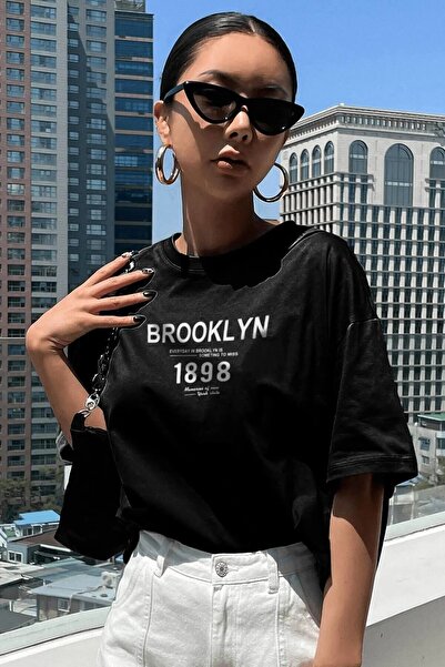 NoVibe Μπλουζάκι Brooklyn 1898 Χέρι εμπρός πίσω με στάμπα Oversize/casual Cut...