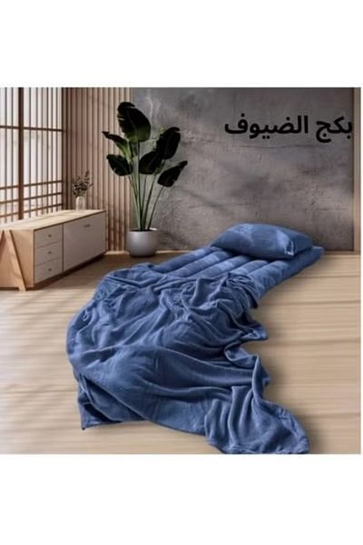 smart home 4 in 1 guest package consists of a mattress, a light blanket
