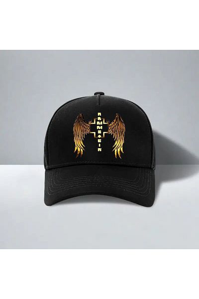 LEIVOR Черна шапка с принт на Rammstein