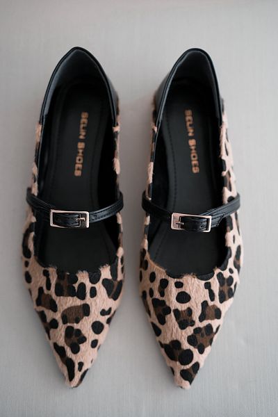 selinshoes Dámské baleríny Sage s dlouhou a špičatou špičkou u kotníku - LEOPARD
