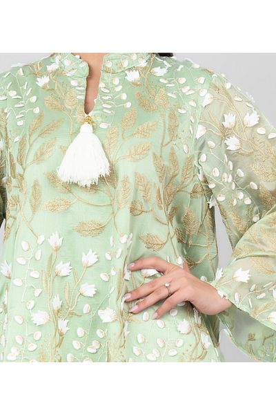 IKKXA Soft Petals Embroidered Jalabiya