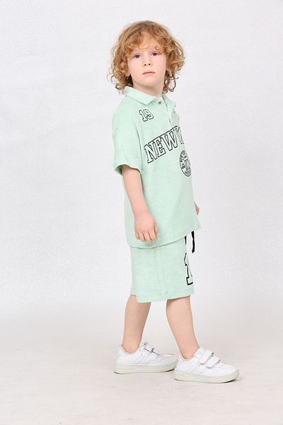 LupiaKids تي شيرت بولو أخضر مطبوع رياضي وشورت مريح - طقم مكون من قطعتين من القطن بنسبة 100%