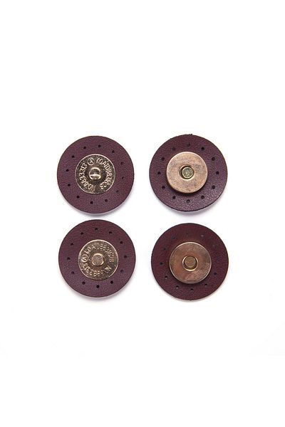 Sultan Claret Red 2 Pieces Leather Magnet