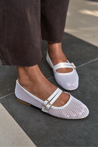 Madamra Weiße Damen-Ballerinas aus Netzstoff mit doppeltem Gürtel und detailliertem Detail