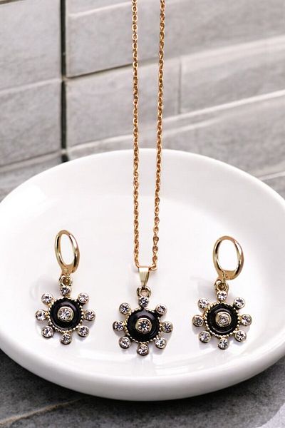 EUROMODA Special Designed Necklace Earring Suit Set