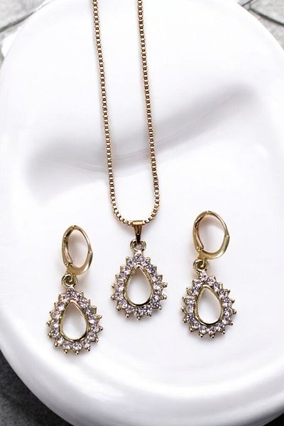 EUROMODA Zircon Stone Drop Design Necklace and Earring Jewelry Set