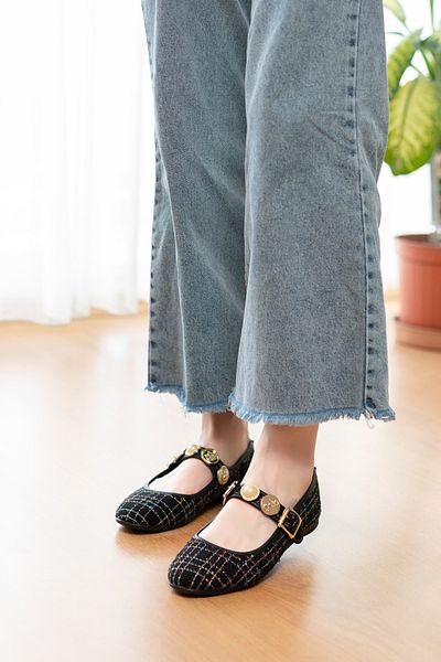 DİVOLYA Myra Black Tweed Fabric Bareti Accessorized (1 cm Heeled) Round Toe Babet with Bareti