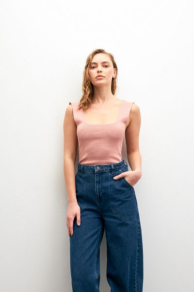 Bipantolon Γυναικείο Dusty Rose Basic τετράγωνο γιακά αμάνικο μπλουζάκι με χοντρό λουράκι καλοκαιρινό/χειμωνιάτικο πλεκτό εσώρουχο