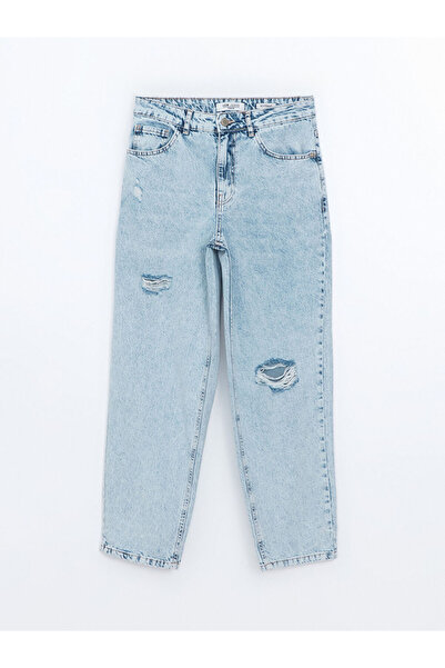 LC Waikiki بنطال جينز نسائي مفصل ممزق من Boyfriend