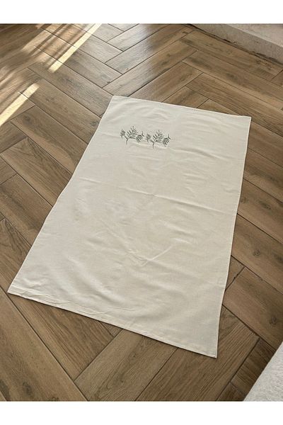 GULDESIGN Raw Linen Plain Prayer Rug with Leaf Detail