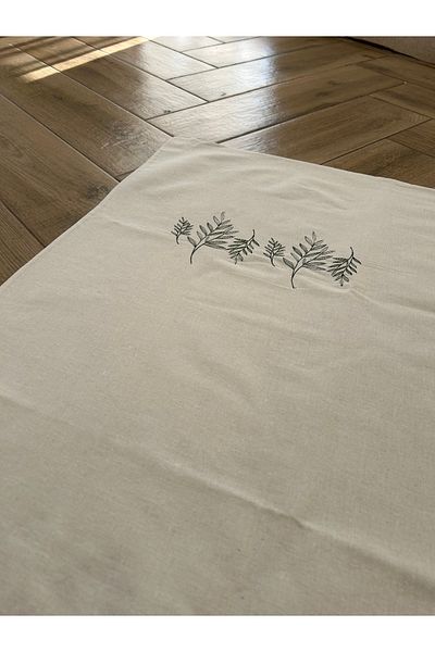 GULDESIGN Raw Linen Plain Prayer Rug with Leaf Detail