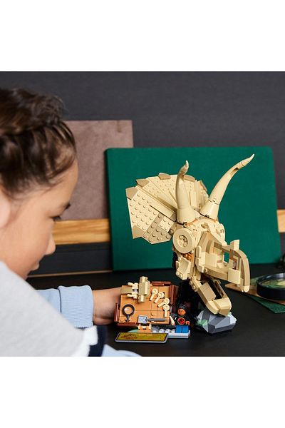 LEGO LEGO Jurassic World set - Dinosaur Fossils: Triceratops Skull (76969)