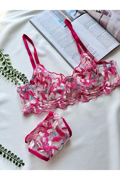 İNKO İÇ GİYİM Set de sutien din tul cu sârmă florală (tanga sutien)