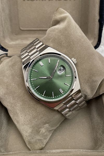 Leerybee Quartz Calendar Men's Wristwatch Nk-15