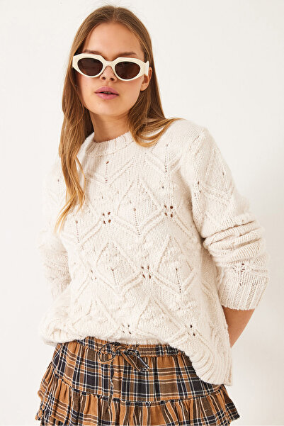 Bianco Lucci Women's Pompom Detailed Knitwear Sweater 20246328