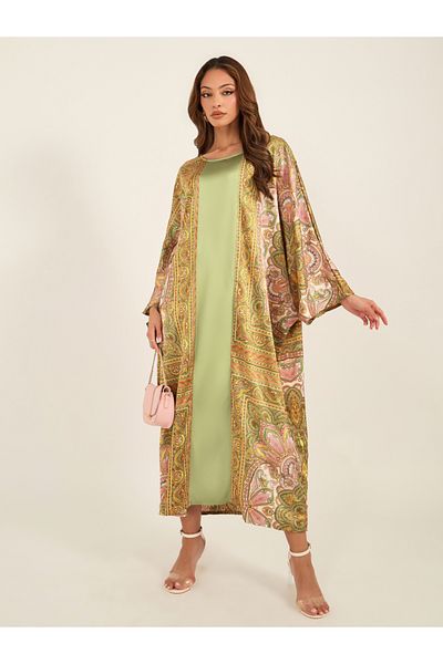Keenly By Styli قفطان ساتان مطبوع برقبة دائرية وأكمام خفاش