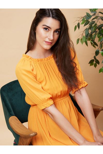 Globus By Styli Solid Round Neck Ruffled Hem Midi Dress