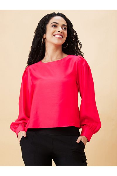 Globus By Styli بلوزة سادة برقبة دائرية وأكمام منفوخة