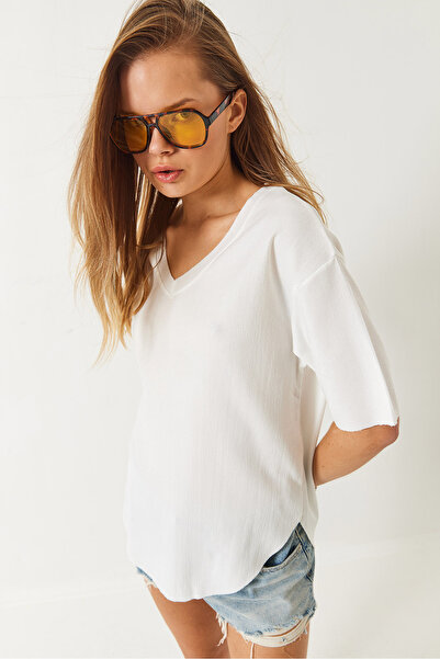 Bianco Lucci Women's V-Neck Oval Cut Wrap Basic T-Shirt 60261484