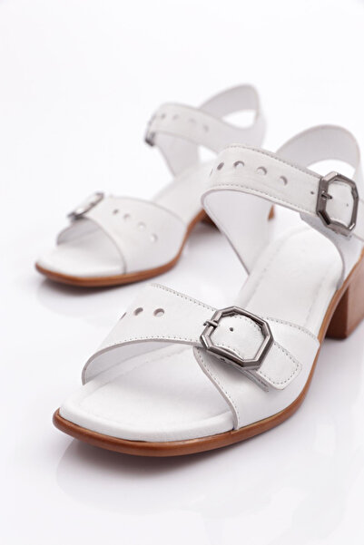 DGN Dámské sandály z bílé pravé kůže model 1910