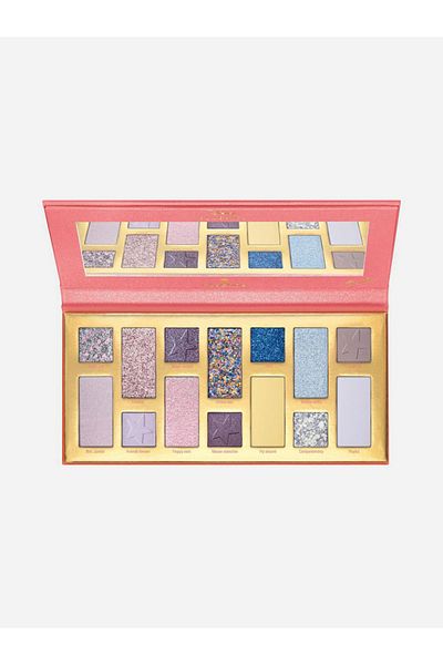Essence Disney Classics Dumbo Silky Eyeshadow Palette 02