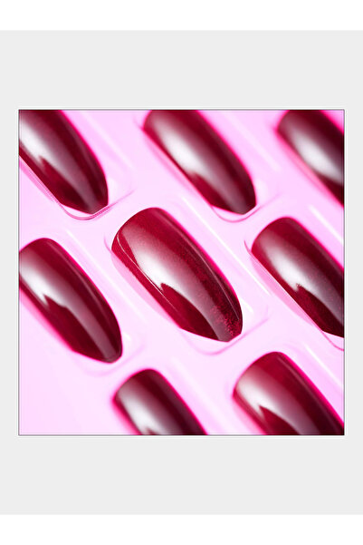 Essence PINK Is The New BLACK Colour-Changing Click and Go Nails 01