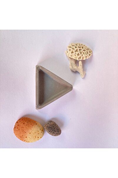 SOFT Handmade Triangle Concrete Ashtray – Create Your Own Style!