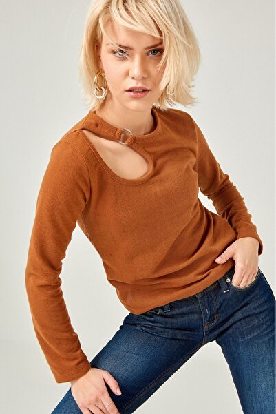 TRQOM Kadın Bisiklet Yaka Boğaz Halka Detaylı Tarçın Triko Bluz