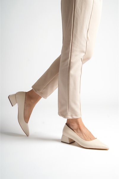 DURUNUN BUTİĞİ Jark Beige Pointed Toe Short Heeled (4cm) Casual Shoes