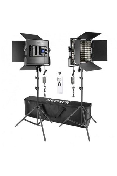 NEEWER Kit 2 Neewer Bi Color 660 LED Panels, tripods, remote control + large carrying bag