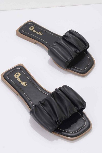 Bambi Women's Black Slippers K04875080209