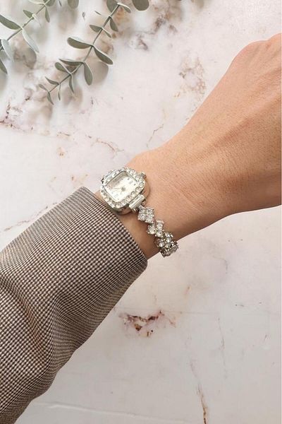 OQQO Oceanus Silver Stone Women's Wristwatch