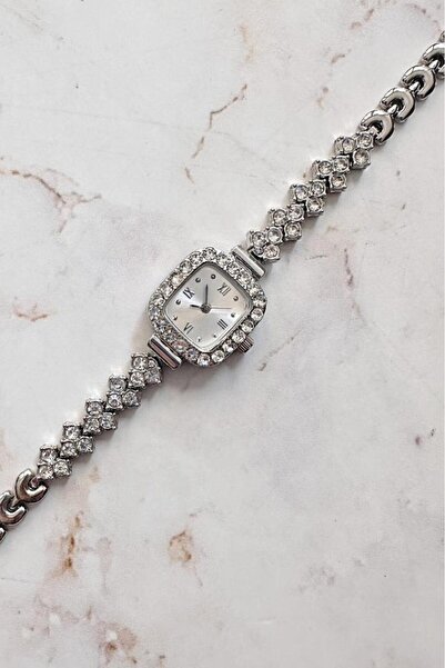 OQQO Oceanus Silver Stone Women's Wristwatch